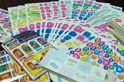 專業(yè)不干膠、貼紙及產(chǎn)品標(biāo)貼全解析 價(jià)格、廠家與圖片展示（以化妝品為例）